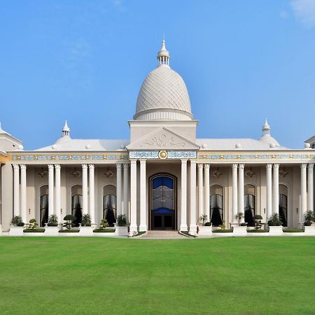 Sheraton Grand Palace Indore Exterior photo